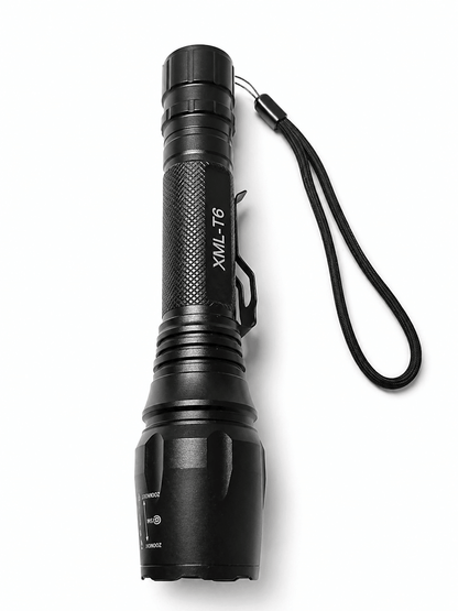 Taktikai LED lámpa Black Airsoft készlet akkumulátorokkal és töltővel
